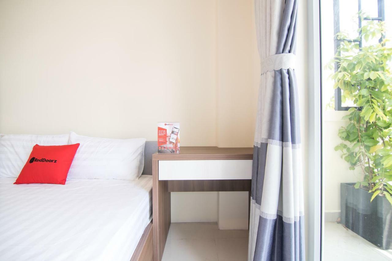Отель Reddoorz Near Xo Viet Nghe Tinh Street Хошимин Экстерьер фото
