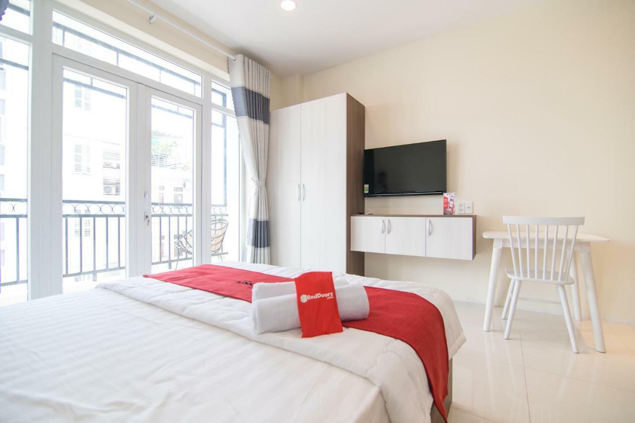 Отель Reddoorz Near Xo Viet Nghe Tinh Street Хошимин Экстерьер фото