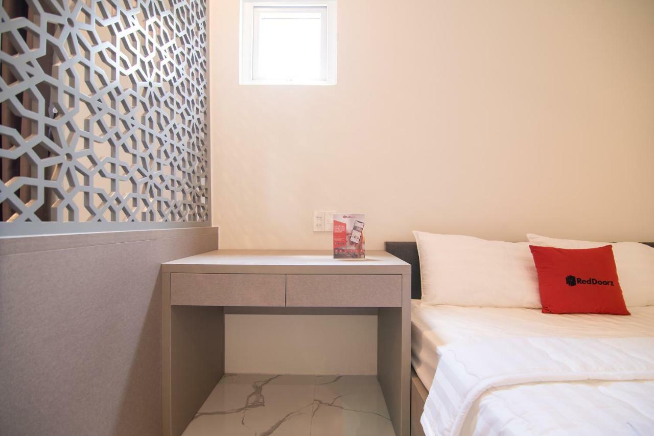 Отель Reddoorz Near Xo Viet Nghe Tinh Street Хошимин Экстерьер фото